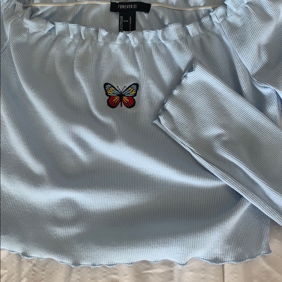 Light blue lettuce edge butterfly top - Picture 3 of 3